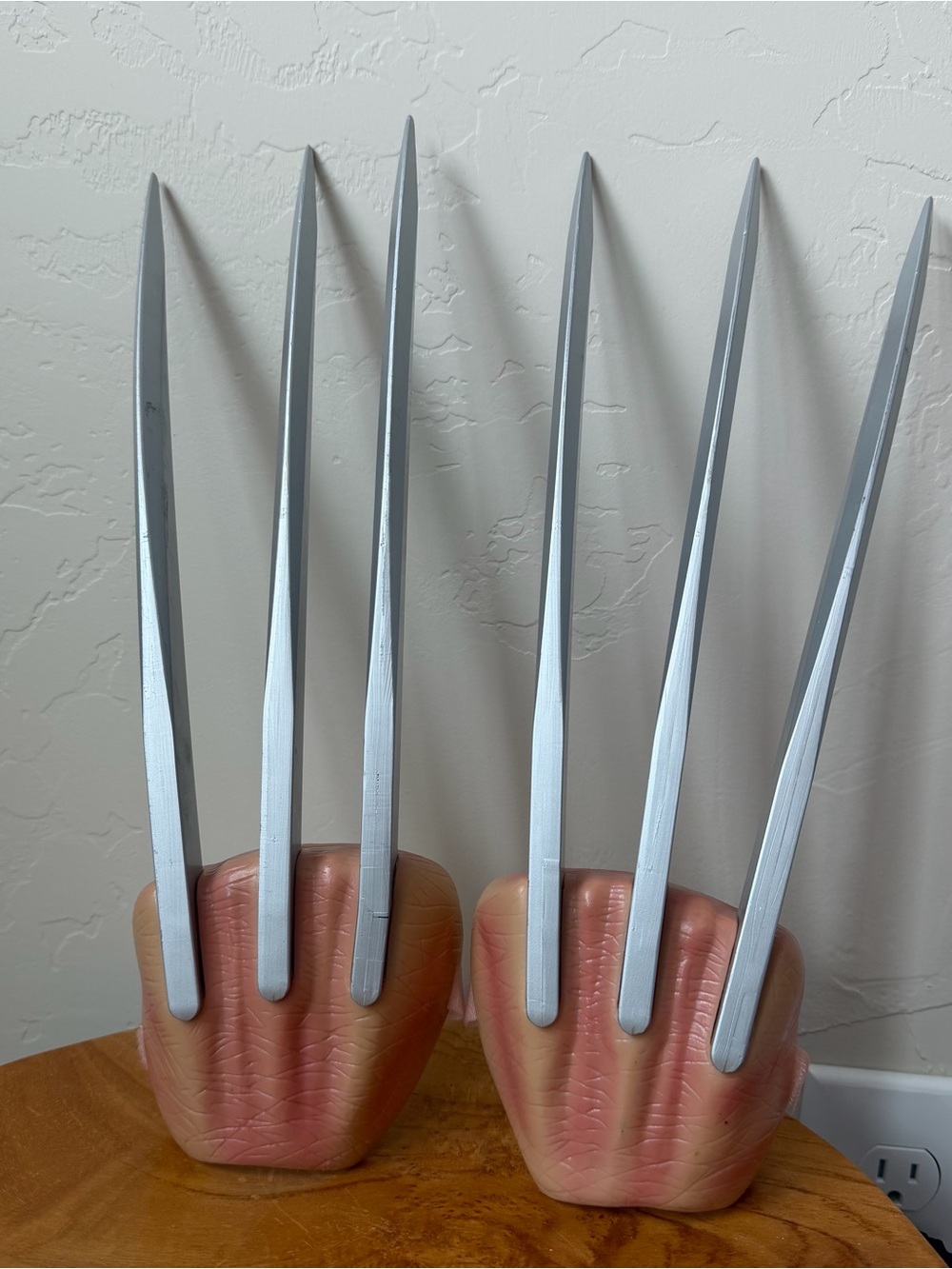 Marvel X-Men Wolverine Origins Claws Halloween Cosplay 2011 Disguise Plastic